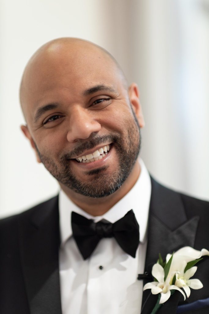 Meet Dr. Robles - dentist in Berywn